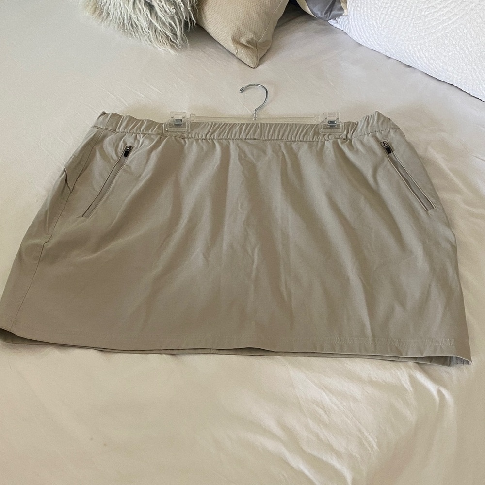 Women's Tan Skort